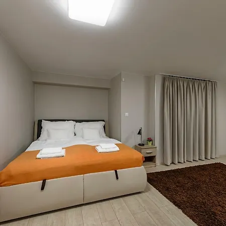 Gellerthill Panoramic Apartment