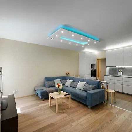 Gellerthill Panoramic Apartment *